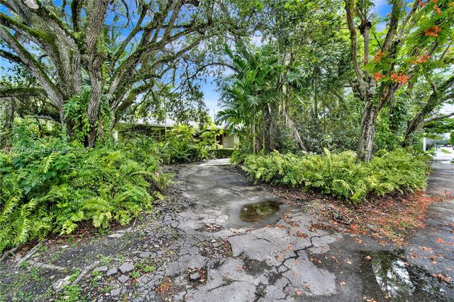 6980 SW 104th Street, Pinecrest, FL 33156