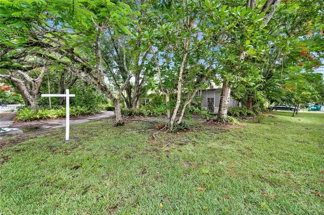 6980 SW 104th Street, Pinecrest, FL 33156