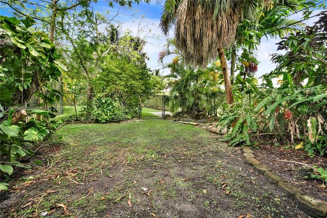 6980 SW 104th Street, Pinecrest, FL 33156