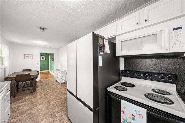 724 E Main Street, Seagrove, NC 27341