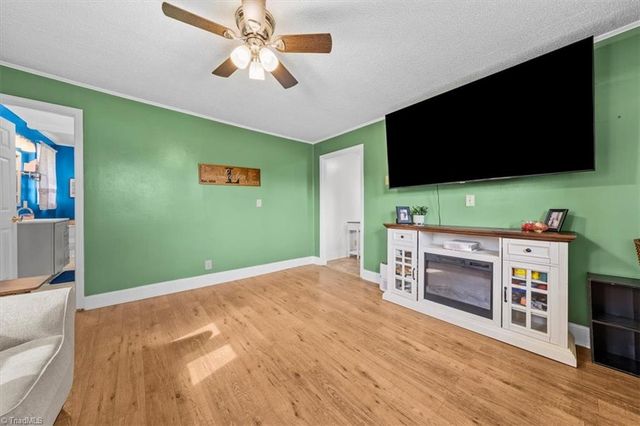 724 E Main Street, Seagrove, NC 27341