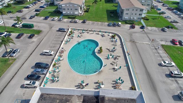 350 Horizons E 206, Boynton Beach, FL 33435