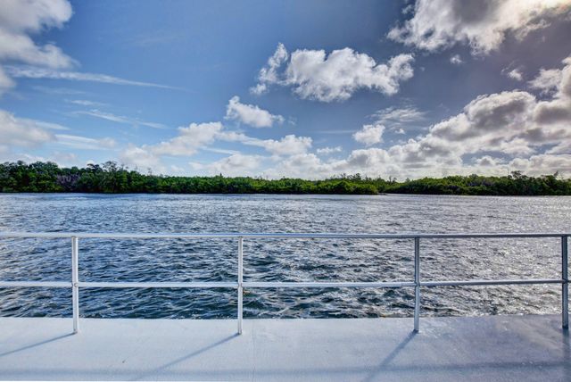 350 Horizons E 206, Boynton Beach, FL 33435