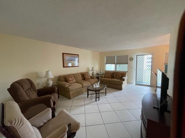 350 Horizons E 206, Boynton Beach, FL 33435
