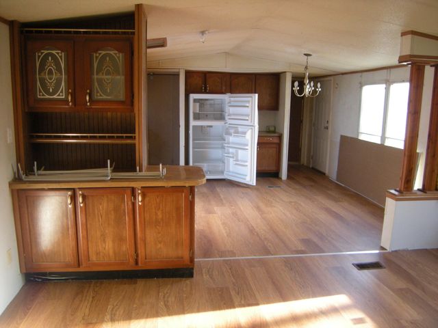 10446 N FLYNT LN, Hallsville, MO 65255