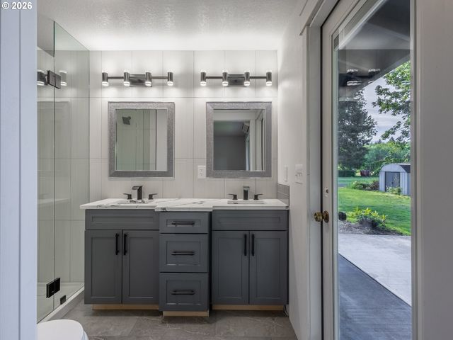16414 Ne 159TH St, Brush Prairie, WA 98606
