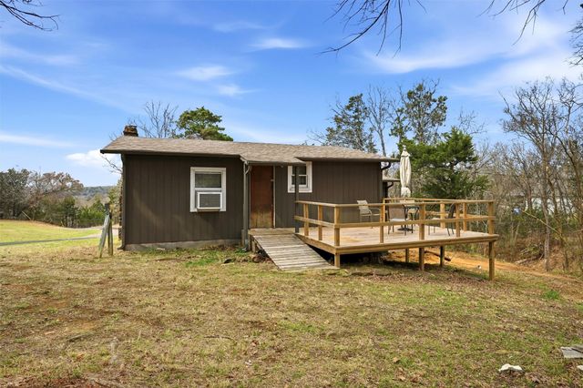41 Cedar Bayou Boulevard, Gordonville, TX 76245