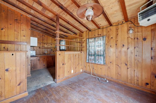 41 Cedar Bayou Boulevard, Gordonville, TX 76245