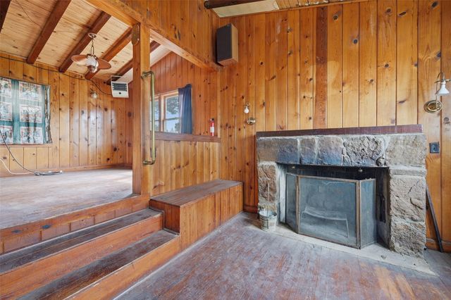 41 Cedar Bayou Boulevard, Gordonville, TX 76245