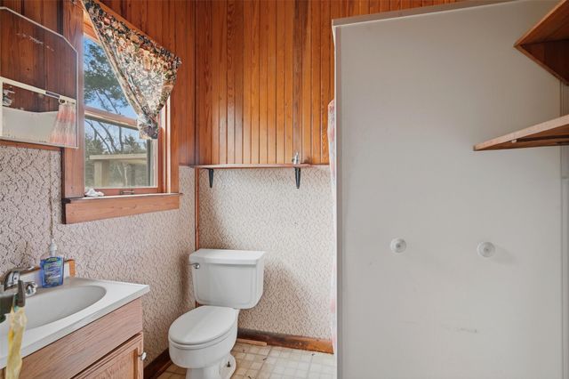 41 Cedar Bayou Boulevard, Gordonville, TX 76245