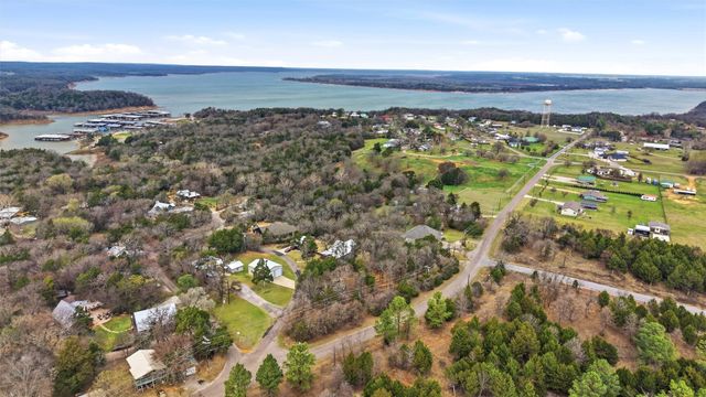 41 Cedar Bayou Boulevard, Gordonville, TX 76245