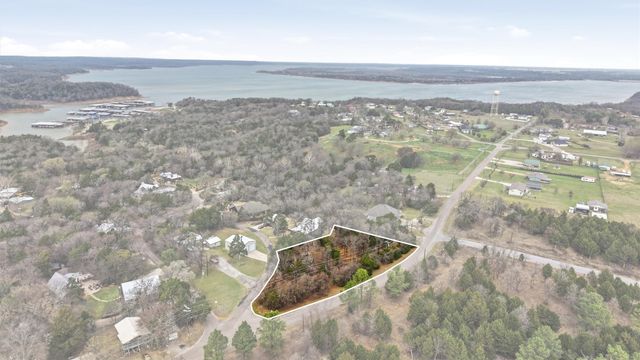 41 Cedar Bayou Boulevard, Gordonville, TX 76245