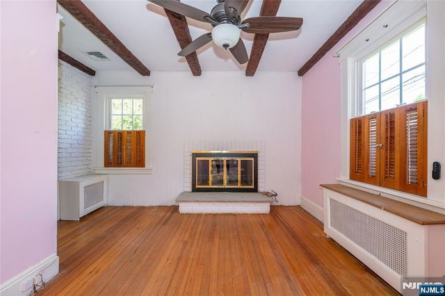 41 Center Street, Midland Park, NJ 07432