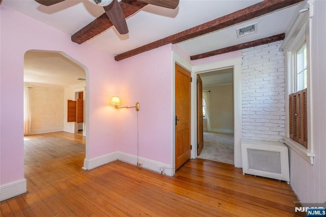 41 Center Street, Midland Park, NJ 07432