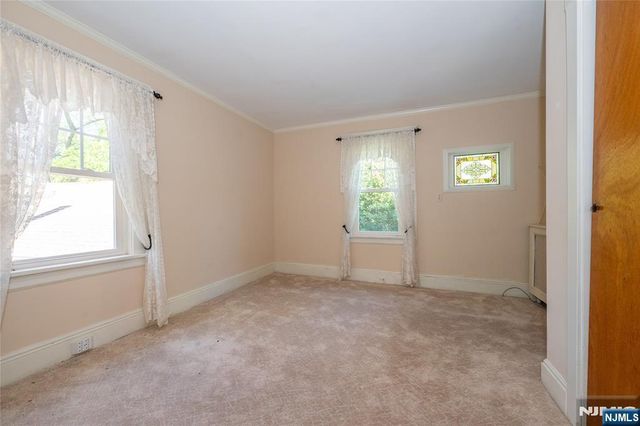 41 Center Street, Midland Park, NJ 07432