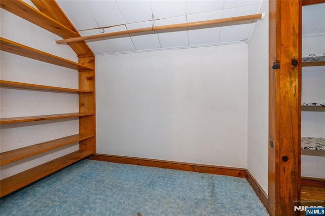 41 Center Street, Midland Park, NJ 07432