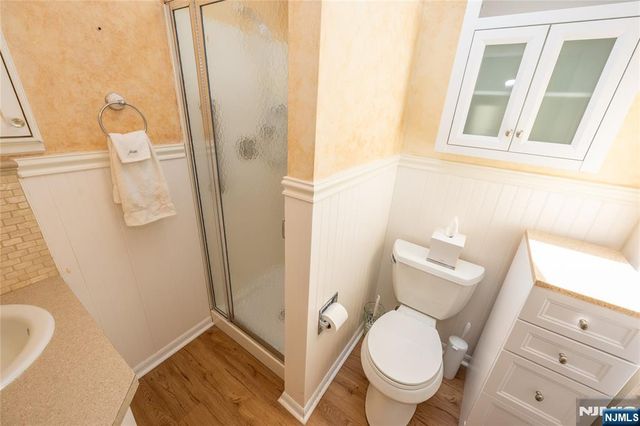 41 Center Street, Midland Park, NJ 07432