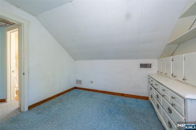 41 Center Street, Midland Park, NJ 07432