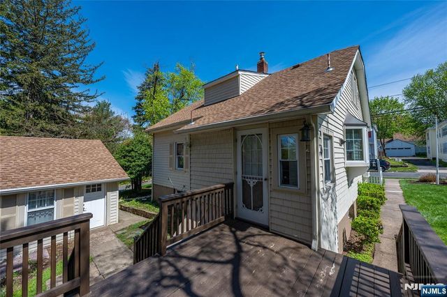 41 Center Street, Midland Park, NJ 07432