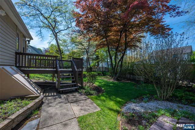 41 Center Street, Midland Park, NJ 07432