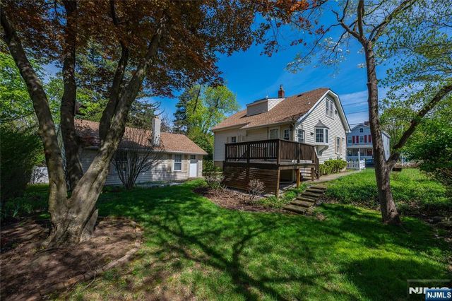 41 Center Street, Midland Park, NJ 07432