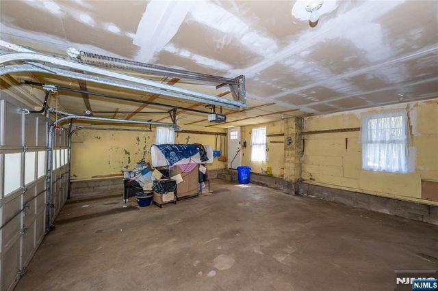 41 Center Street, Midland Park, NJ 07432