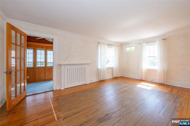 41 Center Street, Midland Park, NJ 07432