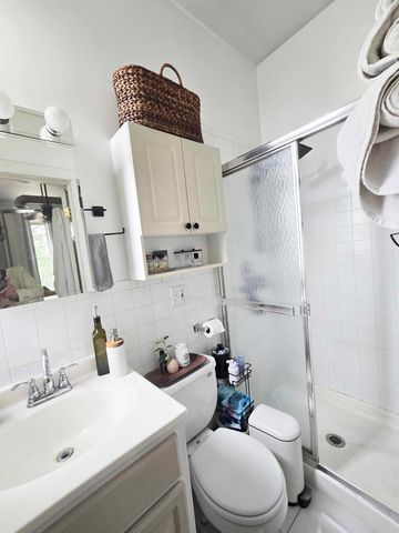 1808 W Armitage Street, Chicago, IL 60647