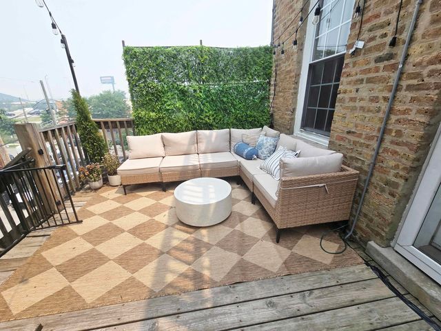1808 W Armitage Street, Chicago, IL 60647