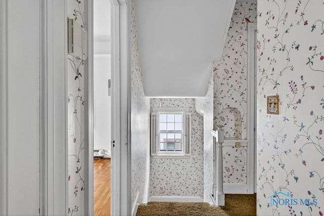 3329 Darlington Road, Ottawa Hills, OH 43606