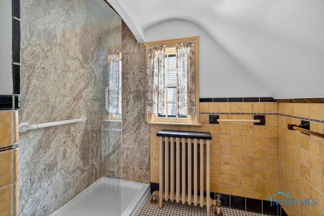 3329 Darlington Road, Ottawa Hills, OH 43606