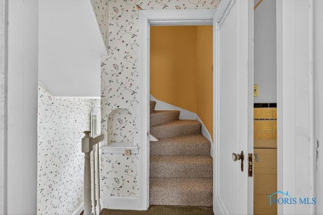 3329 Darlington Road, Ottawa Hills, OH 43606