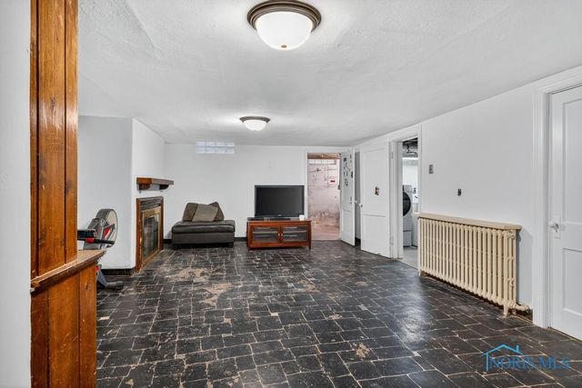 3329 Darlington Road, Ottawa Hills, OH 43606