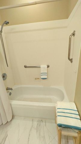 78664 Putting Green Drive, Palm Desert, CA 92211