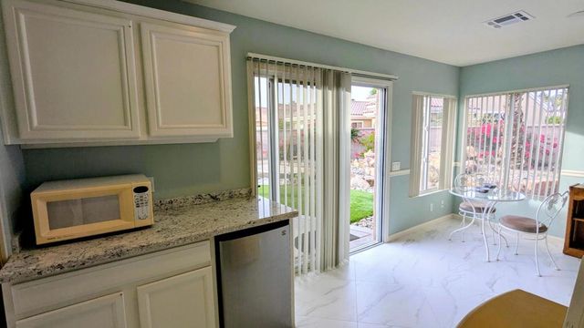 78664 Putting Green Drive, Palm Desert, CA 92211