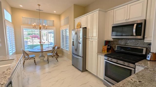 78664 Putting Green Drive, Palm Desert, CA 92211