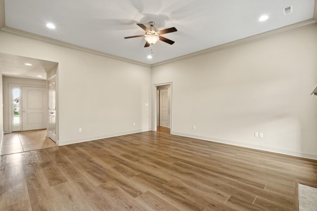 1811 TRELLIS LN, Columbia, MO 65201