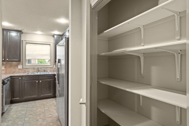 1811 TRELLIS LN, Columbia, MO 65201