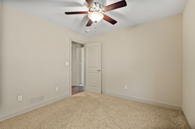 1811 TRELLIS LN, Columbia, MO 65201