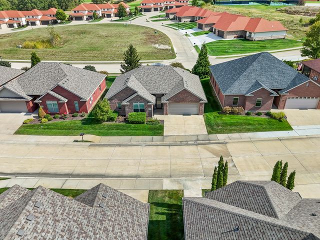 1811 TRELLIS LN, Columbia, MO 65201