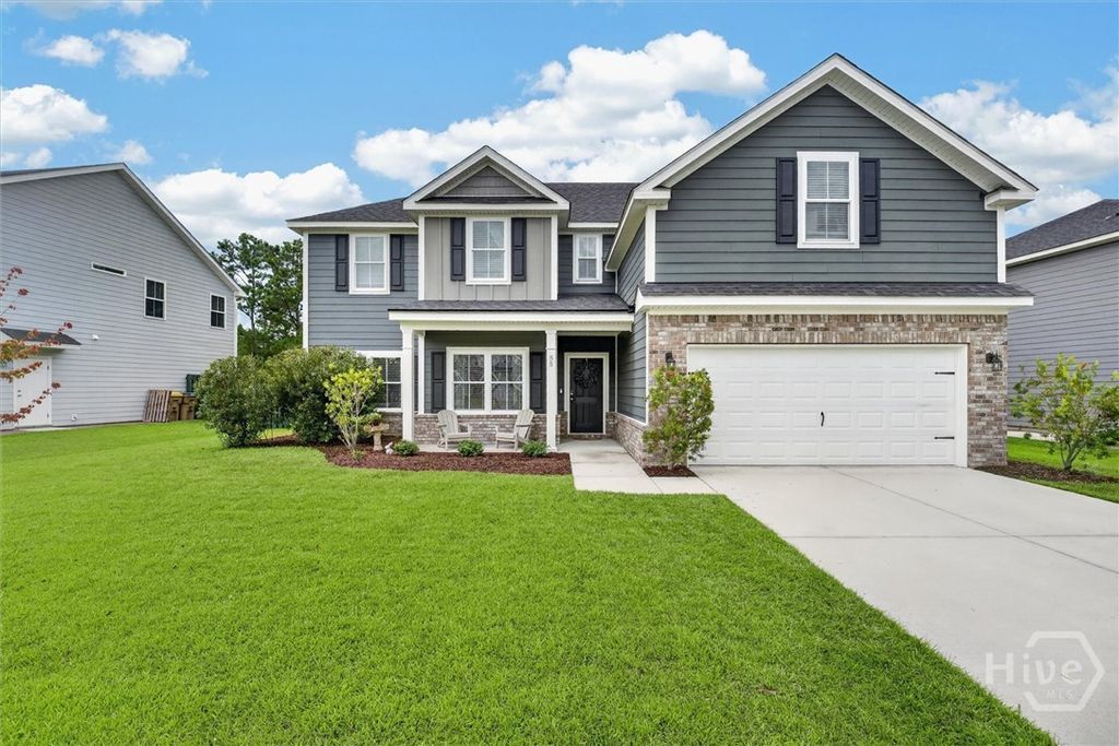 Image 1 of property listing at 55 Beckley Drive, Richmond Hill, GA 31324