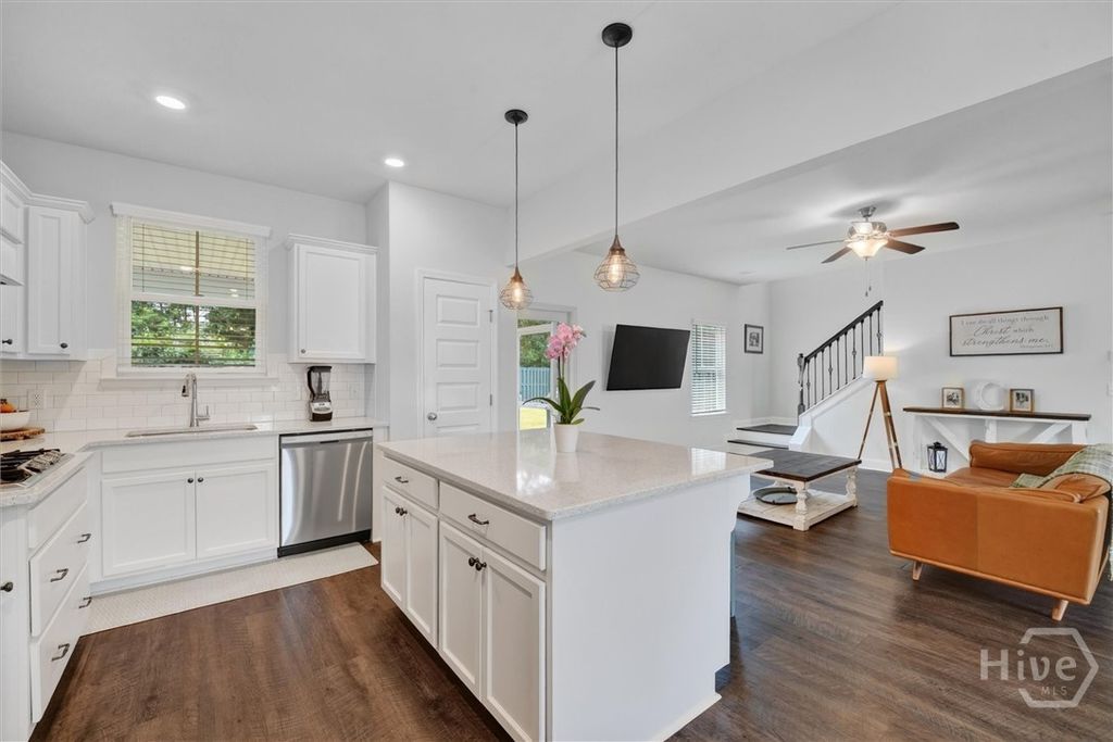 Image 15 of property listing at 55 Beckley Drive, Richmond Hill, GA 31324