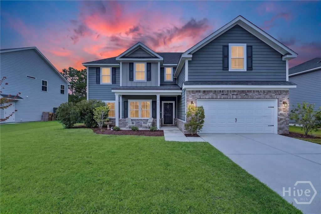 Image 2 of property listing at 55 Beckley Drive, Richmond Hill, GA 31324