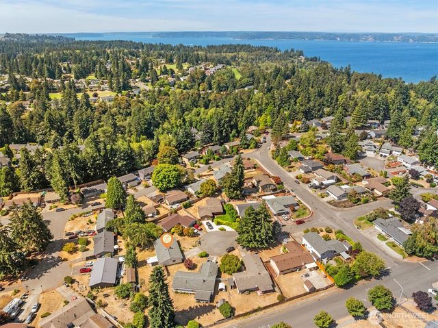 31428 31st Avenue SW, Federal Way, WA 98023