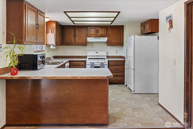 31428 31st Avenue SW, Federal Way, WA 98023
