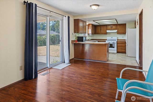 31428 31st Avenue SW, Federal Way, WA 98023