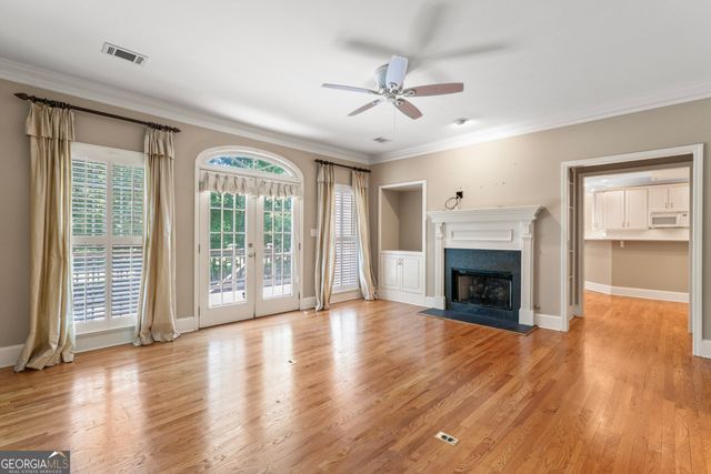 914 CHAMPIONS Way, Mcdonough, GA 30252