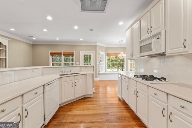 914 CHAMPIONS Way, Mcdonough, GA 30252