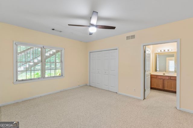 914 CHAMPIONS Way, Mcdonough, GA 30252