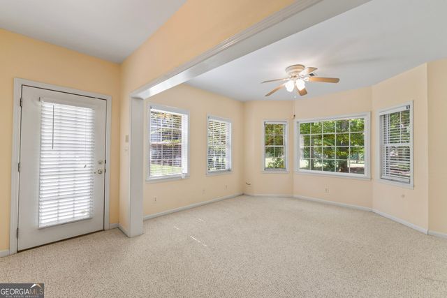 914 CHAMPIONS Way, Mcdonough, GA 30252